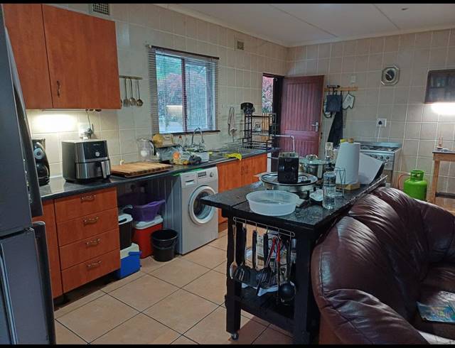 3 BEDROOM HOUSE FOR SALE IN ESCOMBE